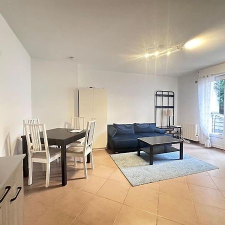 Appartement F3, 2 Chambres Ivry-sur-Seine Exterior foto
