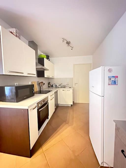 Appartement F3, 2 Chambres Ivry-sur-Seine Exterior foto